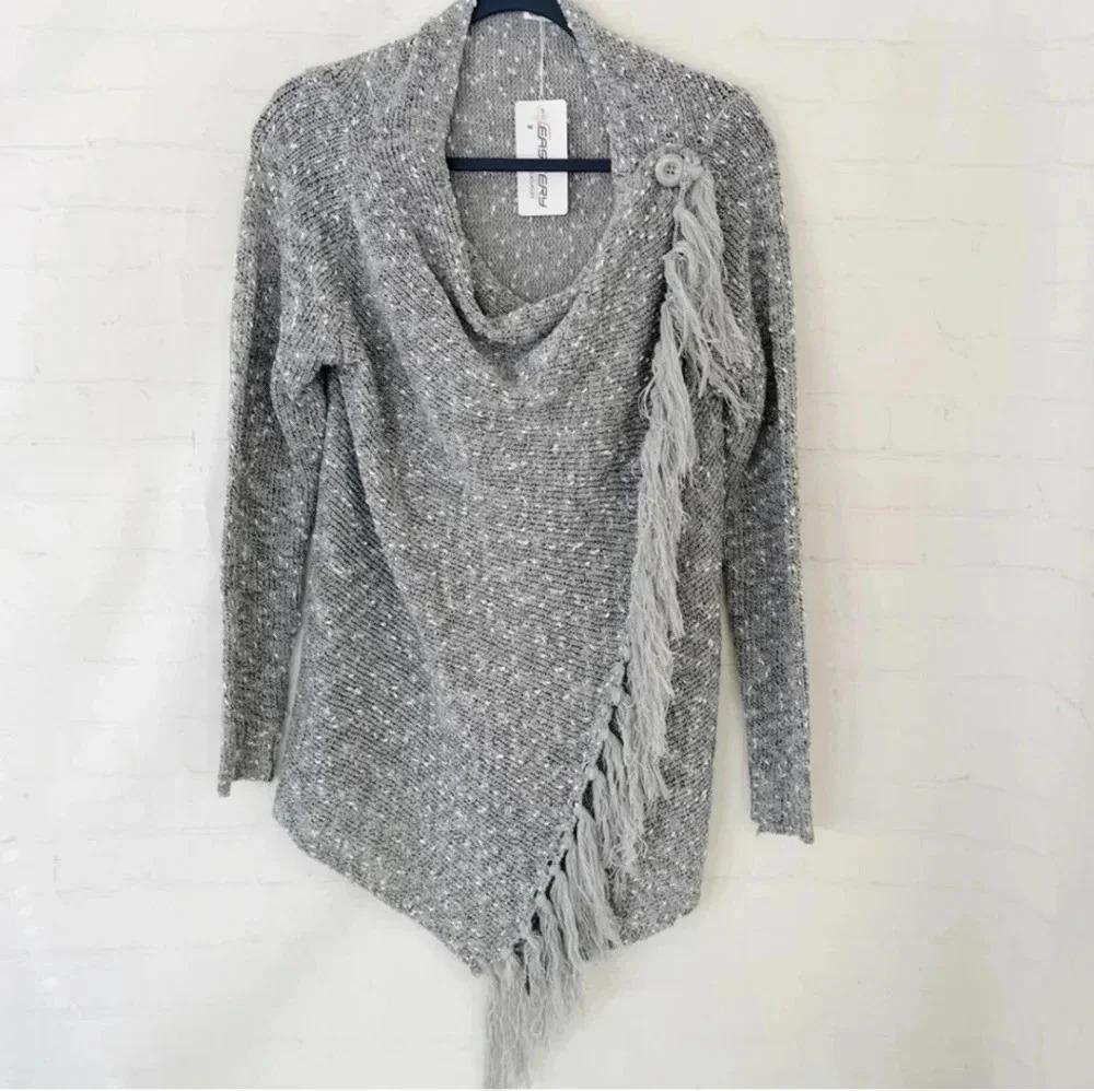 Ceasikeri grey and white wrap sweater Size Large NWT